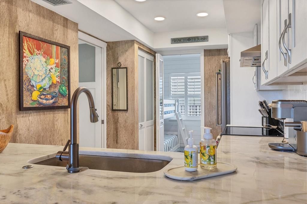 待售: $1,299,000 (2 贝兹, 2 浴室, 1326 平方英尺)