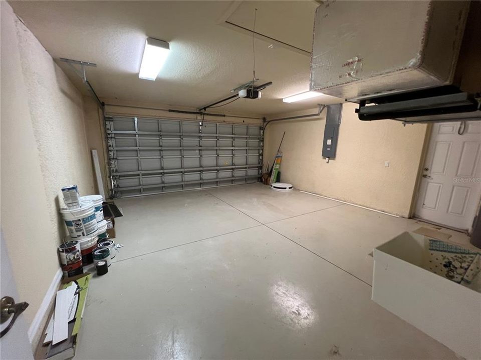 For Rent: $1,900 (3 beds, 2 baths, 1821 Square Feet)