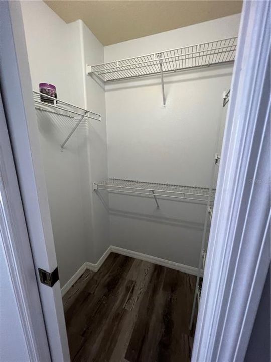 For Rent: $1,900 (3 beds, 2 baths, 1821 Square Feet)