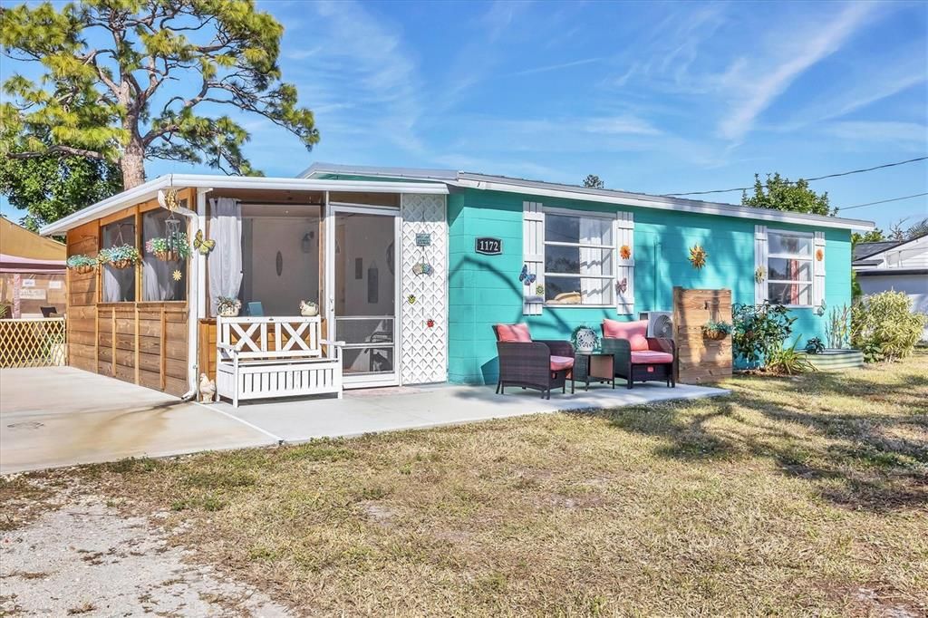 На продажу: $269,900 (2 спален, 1 ванн, 696 Квадратных фут)