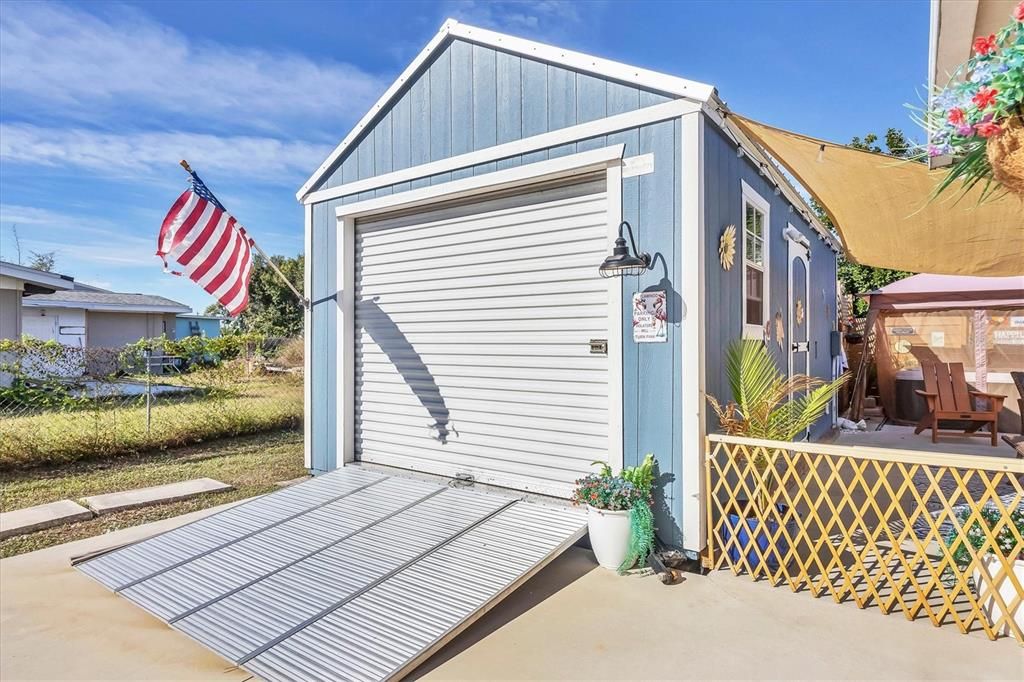 На продажу: $269,900 (2 спален, 1 ванн, 696 Квадратных фут)