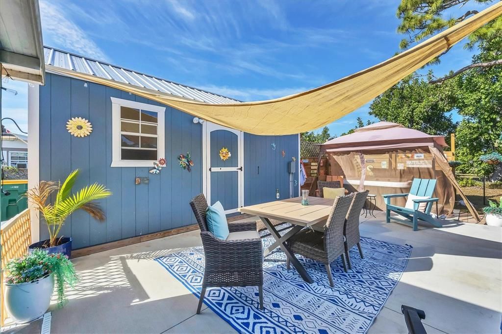 На продажу: $269,900 (2 спален, 1 ванн, 696 Квадратных фут)