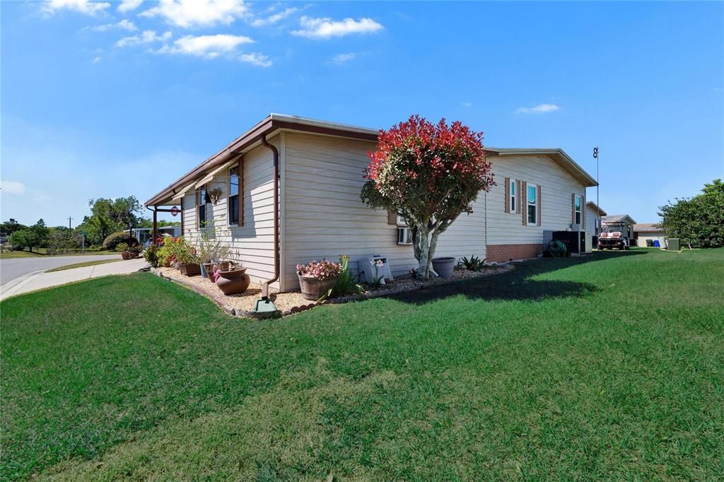 For Sale: $200,000 (2 beds, 2 baths, 1404 Square Feet)