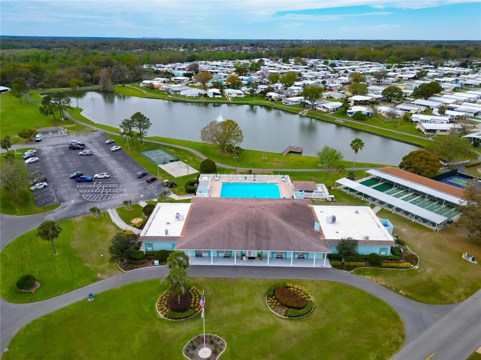 For Sale: $200,000 (2 beds, 2 baths, 1404 Square Feet)