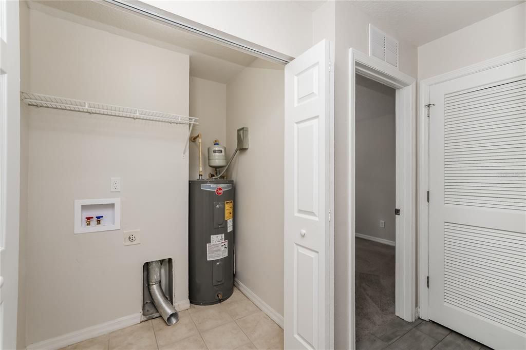 En Renta: $2,295 (4 camas, 2 baños, 1929 Pies cuadrados)