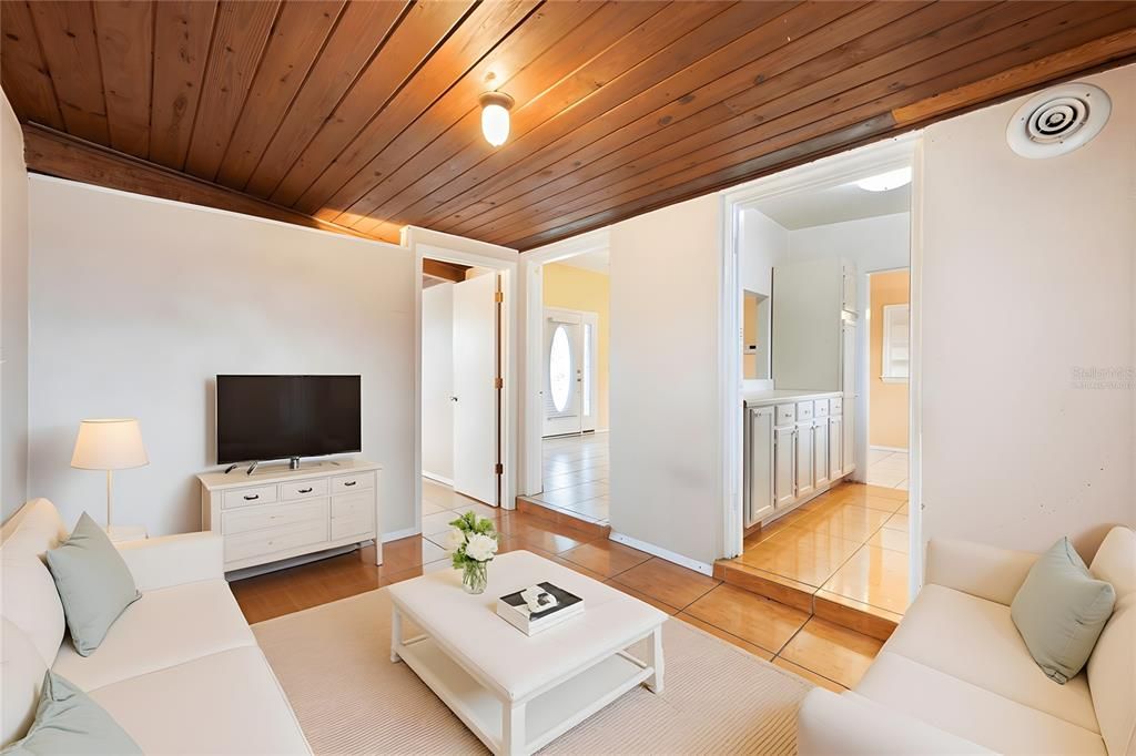 En Venta: $250,000 (3 camas, 1 baños, 917 Pies cuadrados)