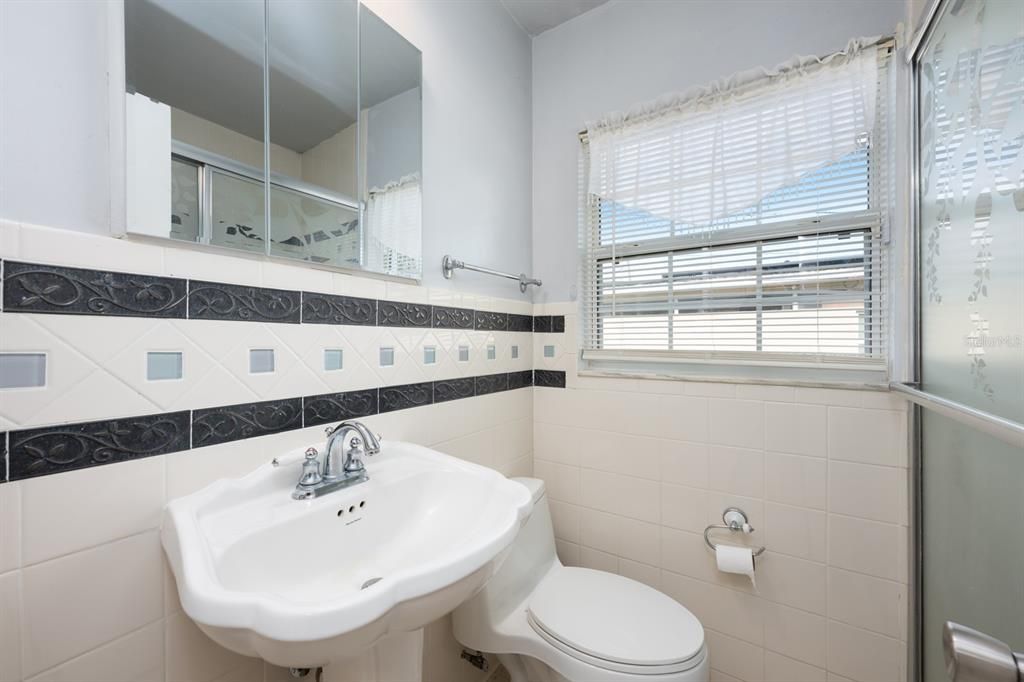 En Venta: $250,000 (3 camas, 1 baños, 917 Pies cuadrados)