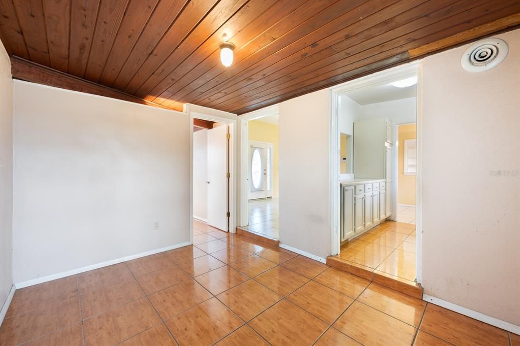 En Venta: $250,000 (3 camas, 1 baños, 917 Pies cuadrados)