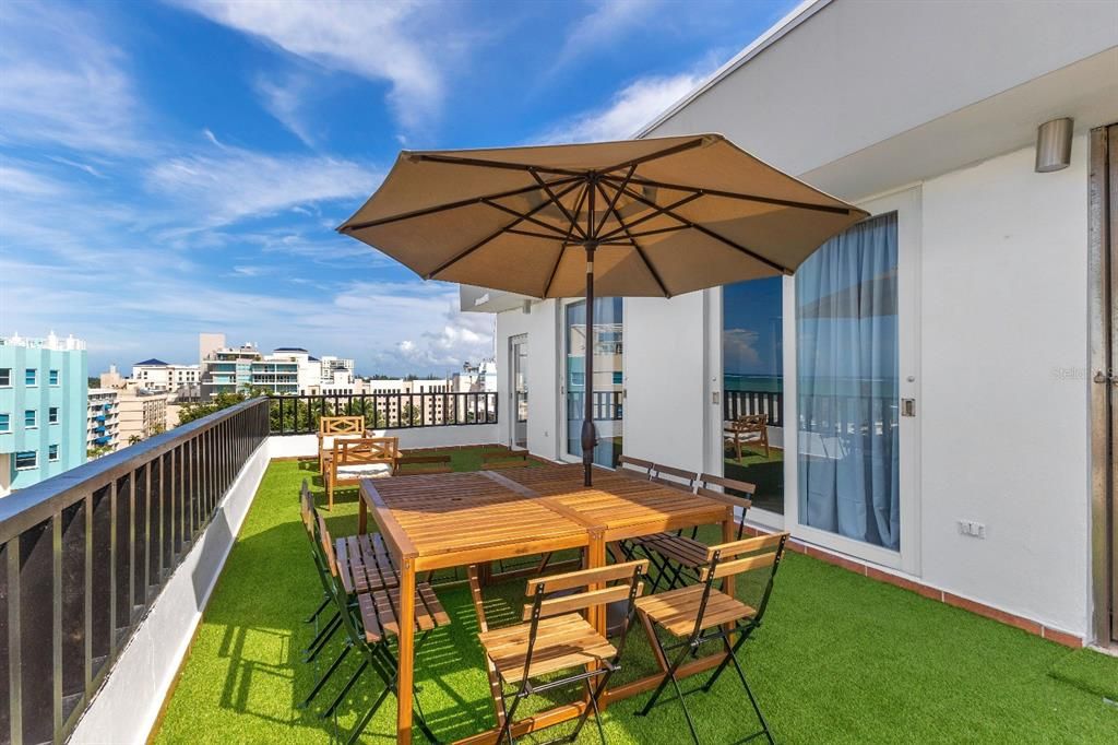 En Venta: $2,350,000 (6 camas, 5 baños, 4300 Pies cuadrados)