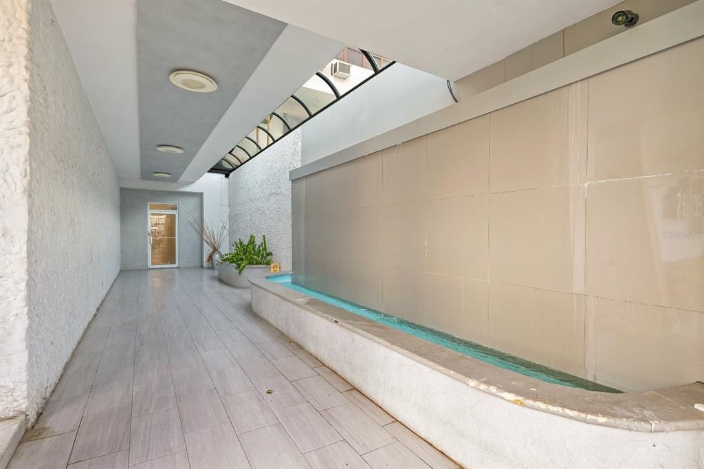 En Venta: $2,350,000 (6 camas, 5 baños, 4300 Pies cuadrados)