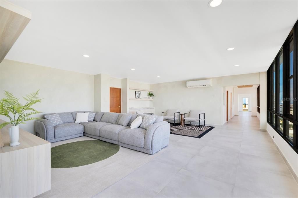 En Venta: $2,350,000 (6 camas, 5 baños, 4300 Pies cuadrados)