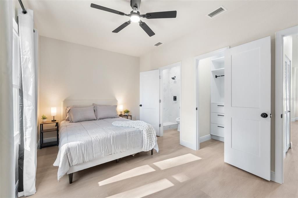 На продажу: $274,900 (3 спален, 2 ванн, 976 Квадратных фут)