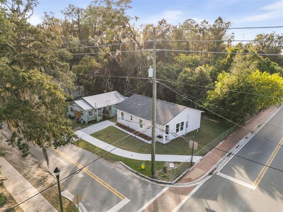 На продажу: $274,900 (3 спален, 2 ванн, 976 Квадратных фут)