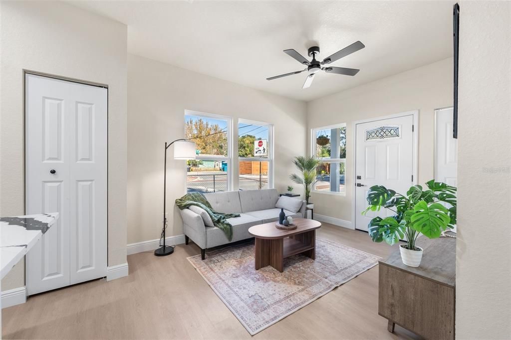 На продажу: $274,900 (3 спален, 2 ванн, 976 Квадратных фут)