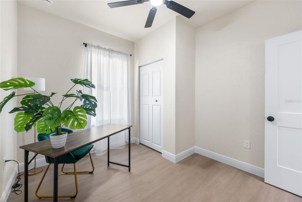 На продажу: $274,900 (3 спален, 2 ванн, 976 Квадратных фут)