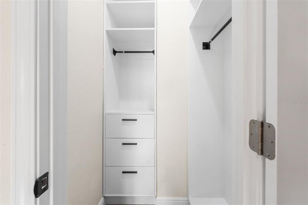 На продажу: $274,900 (3 спален, 2 ванн, 976 Квадратных фут)