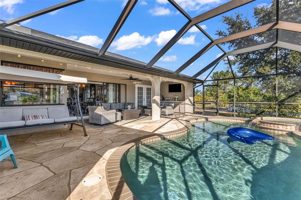 For Sale: $399,000 (3 beds, 2 baths, 2139 Square Feet)