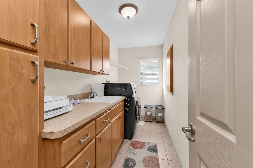 For Sale: $399,000 (3 beds, 2 baths, 2139 Square Feet)