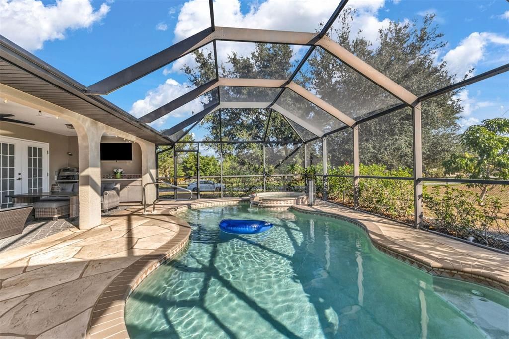 For Sale: $399,000 (3 beds, 2 baths, 2139 Square Feet)