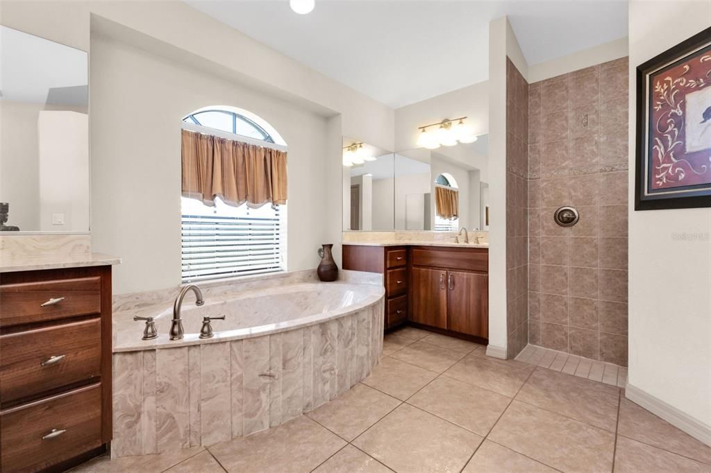 For Sale: $399,000 (3 beds, 2 baths, 2139 Square Feet)