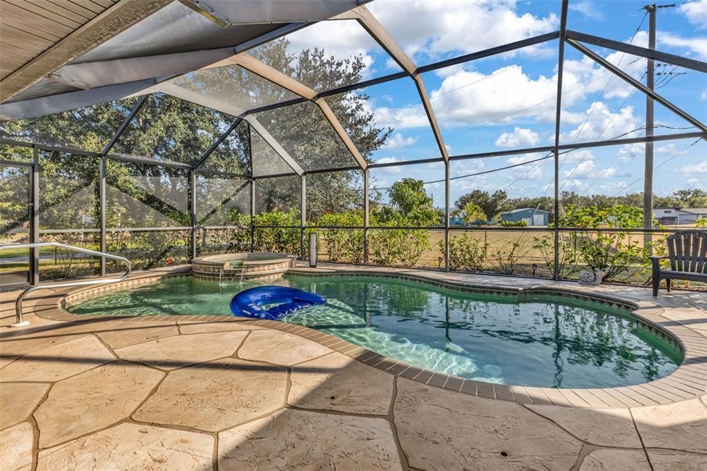 For Sale: $399,000 (3 beds, 2 baths, 2139 Square Feet)