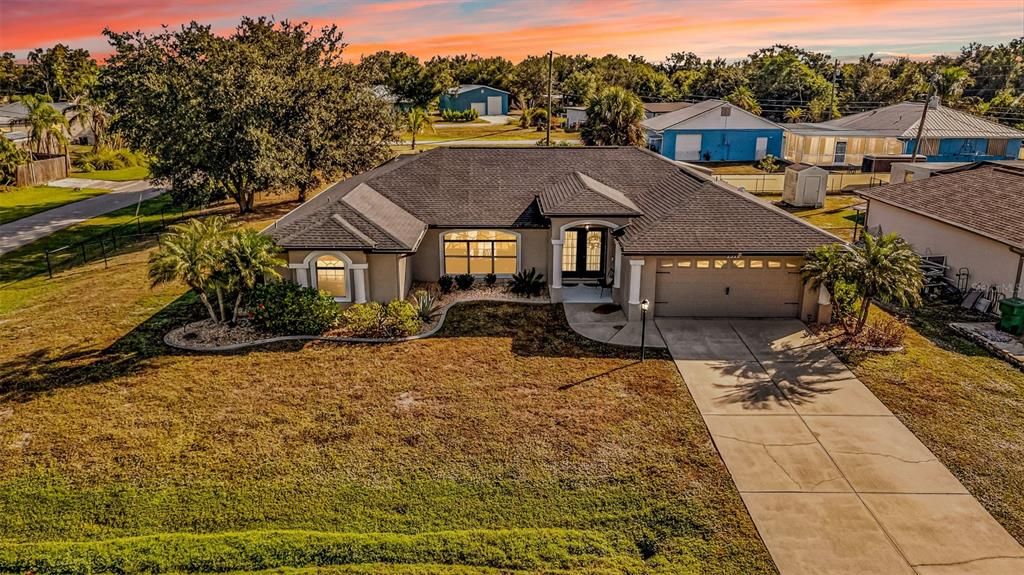 For Sale: $399,000 (3 beds, 2 baths, 2139 Square Feet)