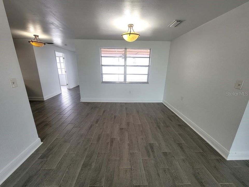 For Rent: $1,800 (3 beds, 2 baths, 1314 Square Feet)