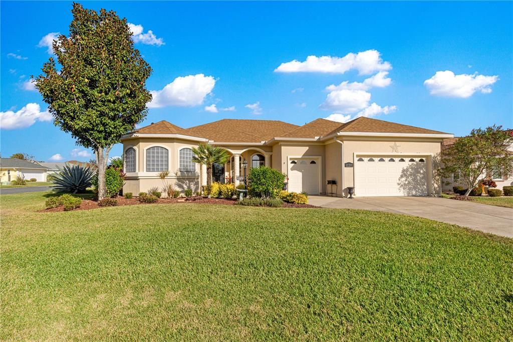 合同活跃: $419,900 (3 贝兹, 2 浴室, 2015 平方英尺)