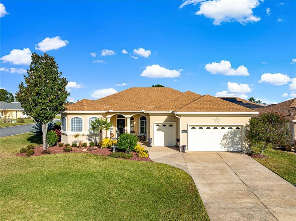 合同活跃: $419,900 (3 贝兹, 2 浴室, 2015 平方英尺)