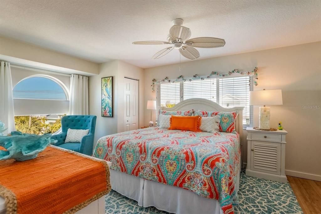 For Sale: $3,195,000 (5 beds, 5 baths, 3202 Square Feet)