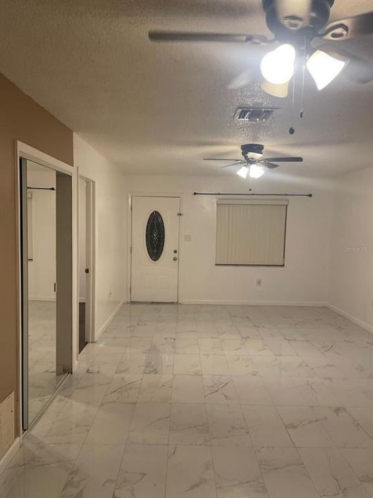 For Sale: $359,999 (3 beds, 2 baths, 1094 Square Feet)