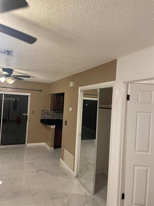 For Sale: $359,999 (3 beds, 2 baths, 1094 Square Feet)