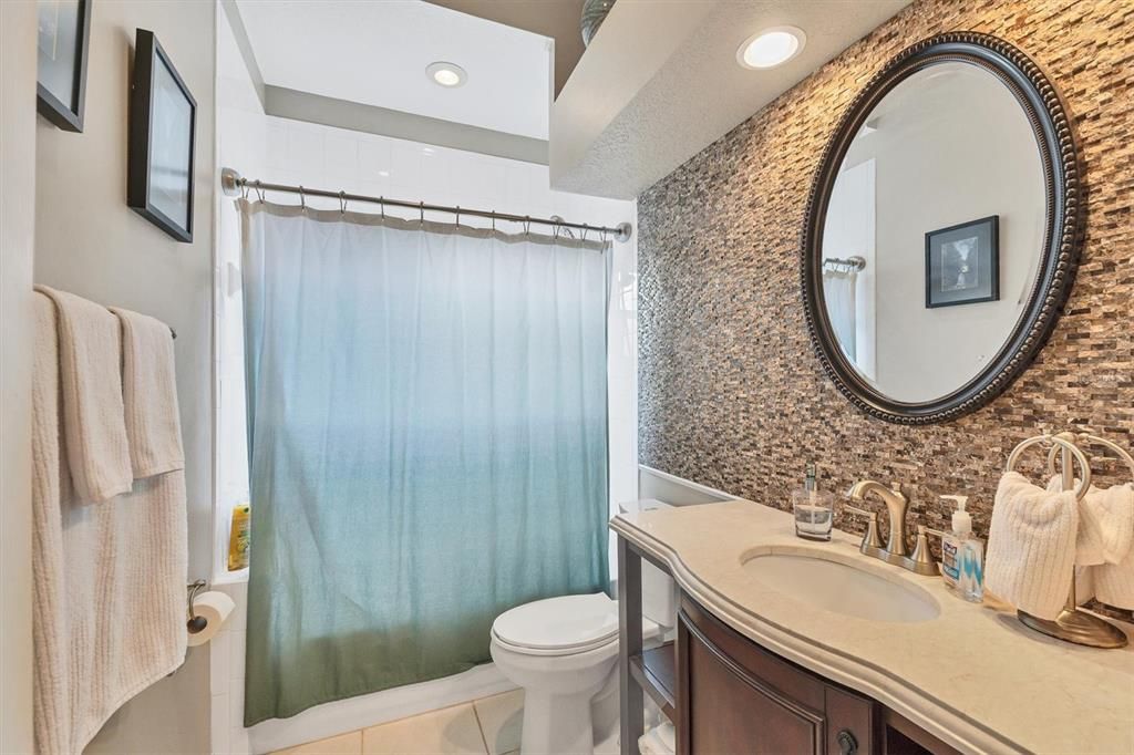 For Rent: $7,000 (3 beds, 2 baths, 2379 Square Feet)