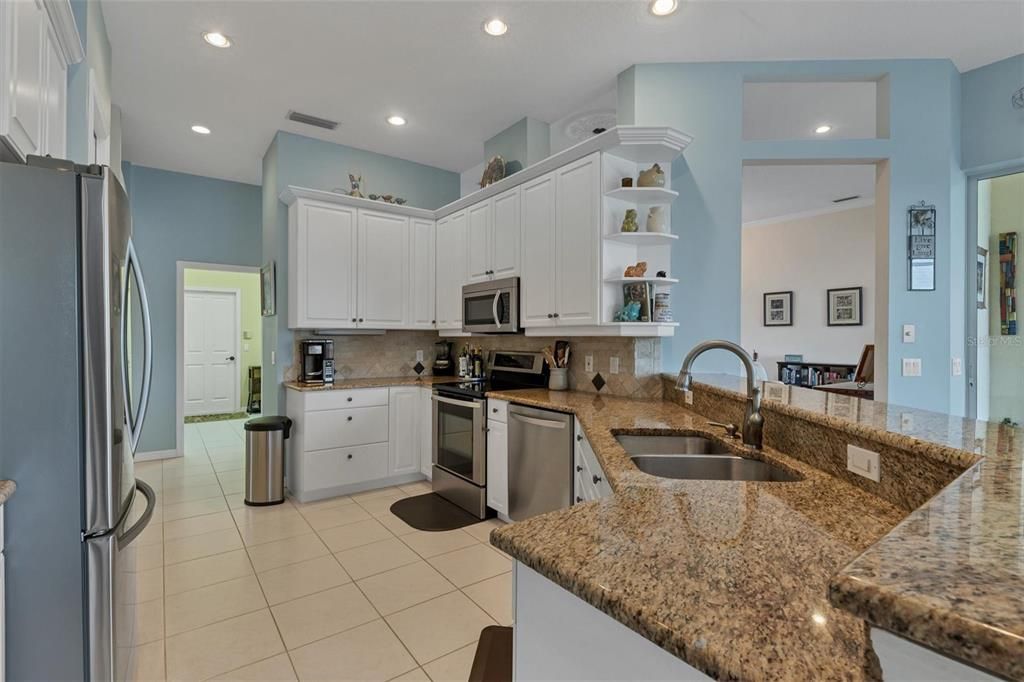 For Rent: $7,000 (3 beds, 2 baths, 2379 Square Feet)