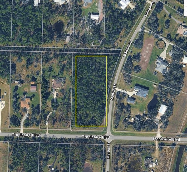 На продажу: $367,000 (3.67 acres)