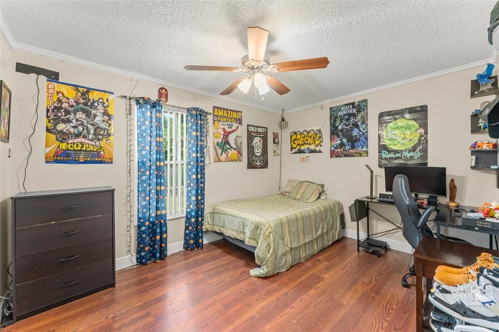 待售: $355,000 (4 贝兹, 2 浴室, 1666 平方英尺)