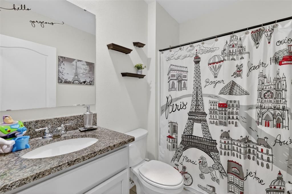 En Venta: $410,000 (5 camas, 3 baños, 2626 Pies cuadrados)