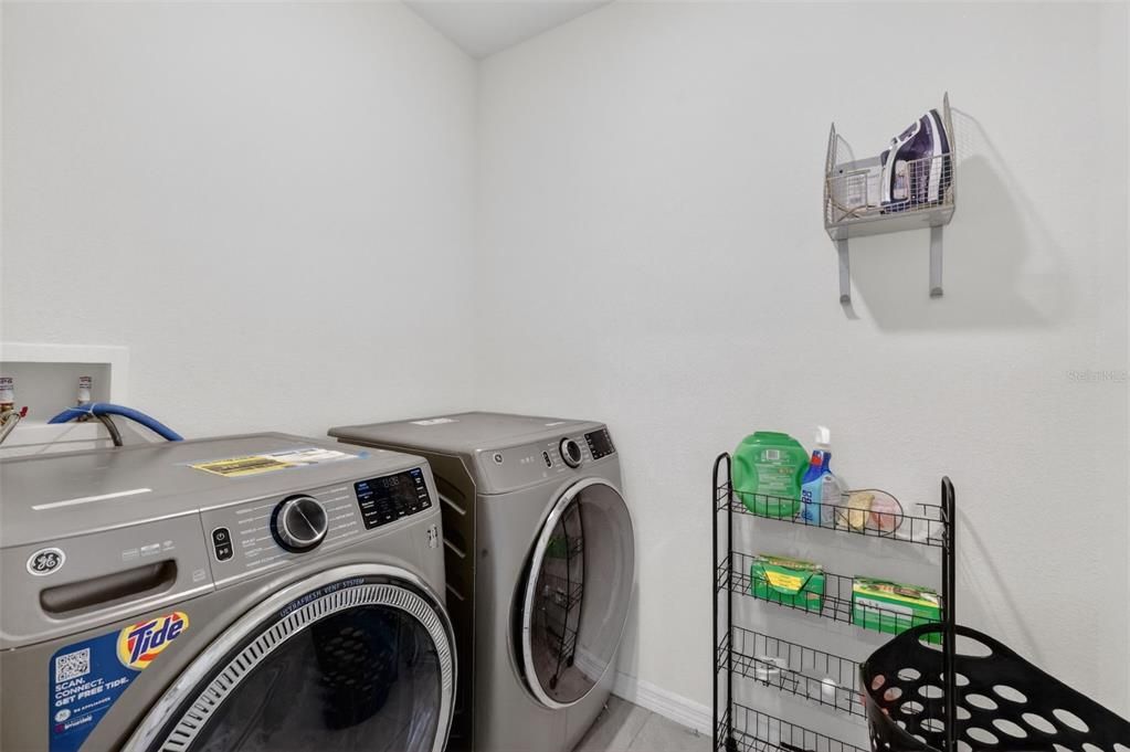 En Venta: $410,000 (5 camas, 3 baños, 2626 Pies cuadrados)