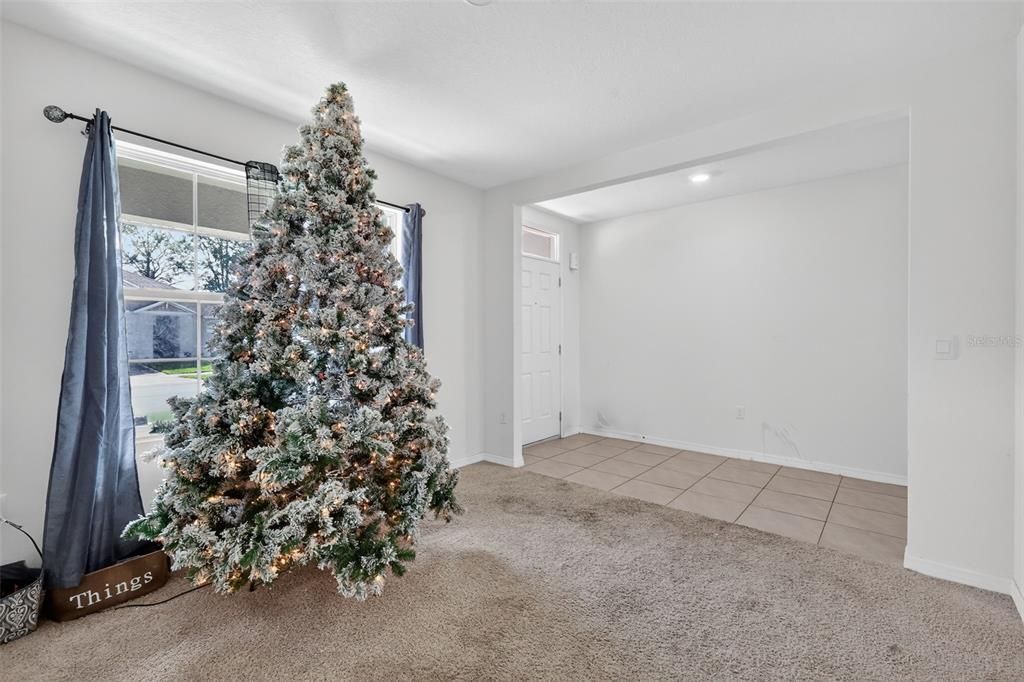 En Venta: $410,000 (5 camas, 3 baños, 2626 Pies cuadrados)