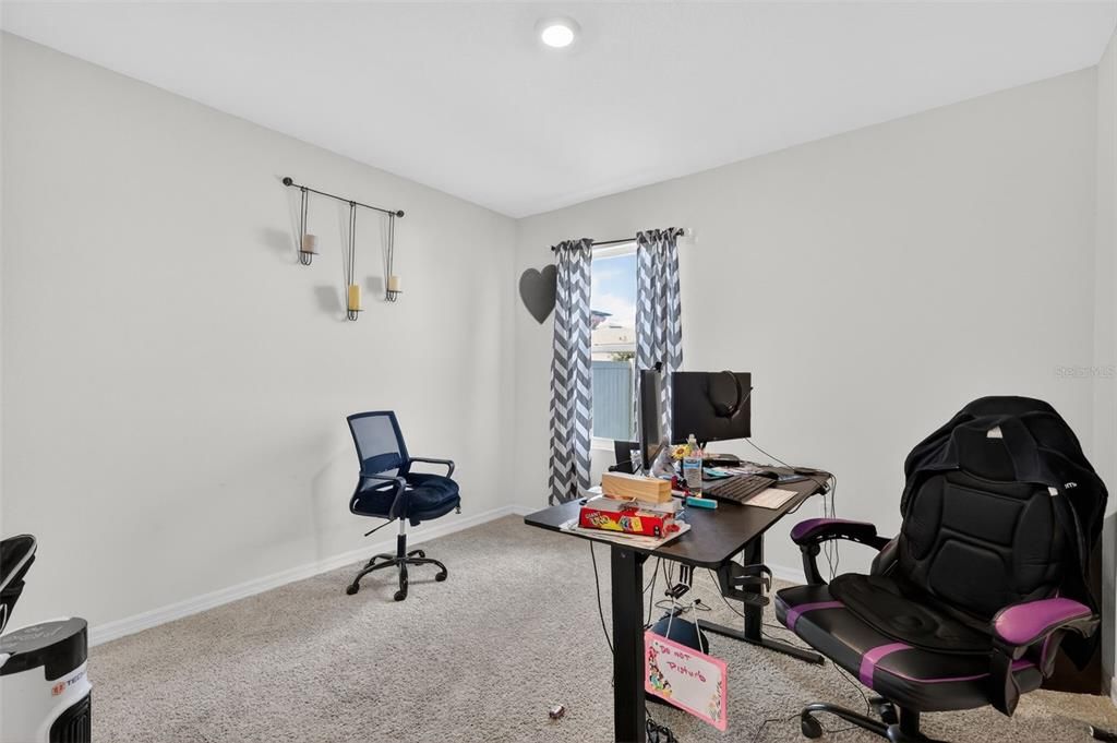 En Venta: $410,000 (5 camas, 3 baños, 2626 Pies cuadrados)