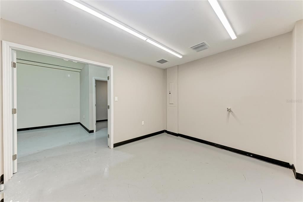 待售: $475,000 (0 贝兹, 0 浴室, 2250 平方英尺)