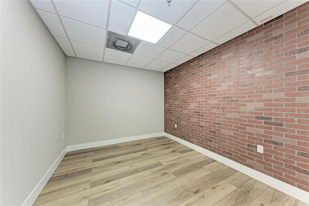 待售: $475,000 (0 贝兹, 0 浴室, 2250 平方英尺)