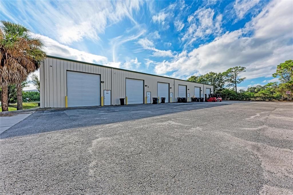 待售: $475,000 (0 贝兹, 0 浴室, 2250 平方英尺)