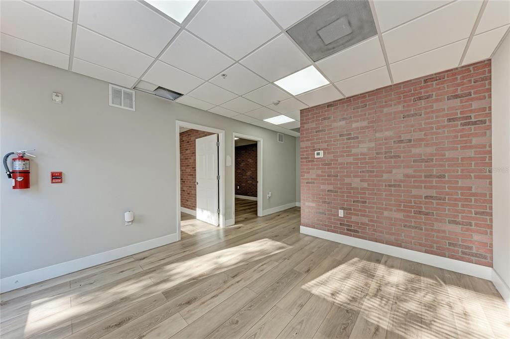 待售: $475,000 (0 贝兹, 0 浴室, 2250 平方英尺)