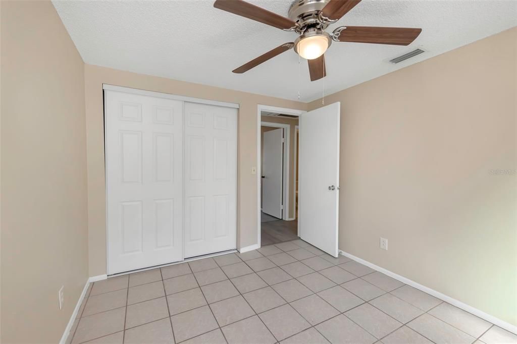 En Venta: $305,000 (3 camas, 2 baños, 928 Pies cuadrados)