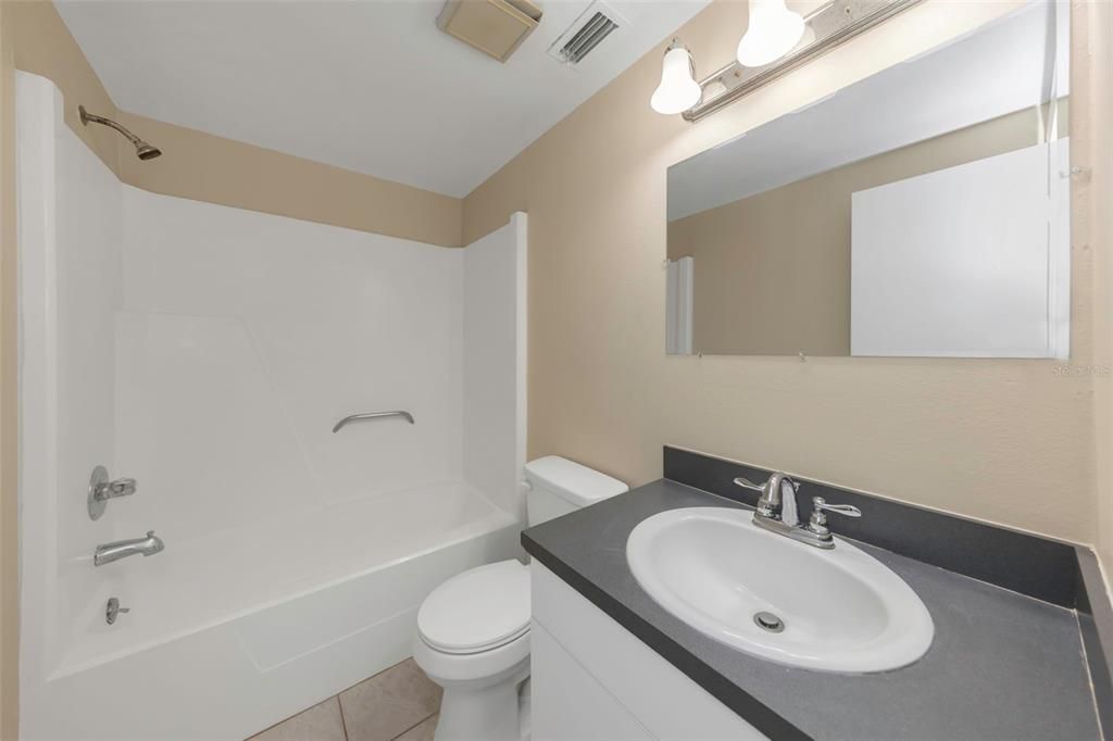 En Venta: $305,000 (3 camas, 2 baños, 928 Pies cuadrados)