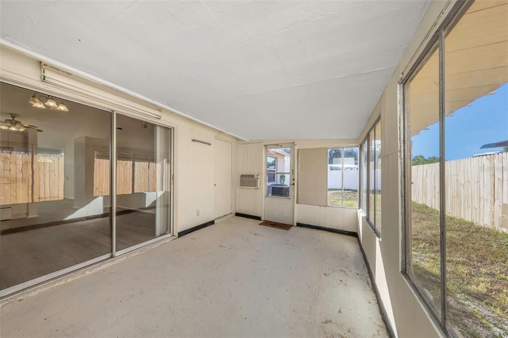 En Venta: $305,000 (3 camas, 2 baños, 928 Pies cuadrados)