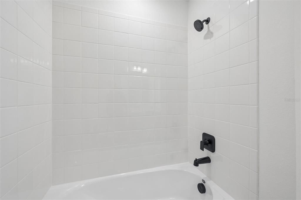 Active With Contract: $399,999 (3 beds, 2 baths, 1694 Square Feet)