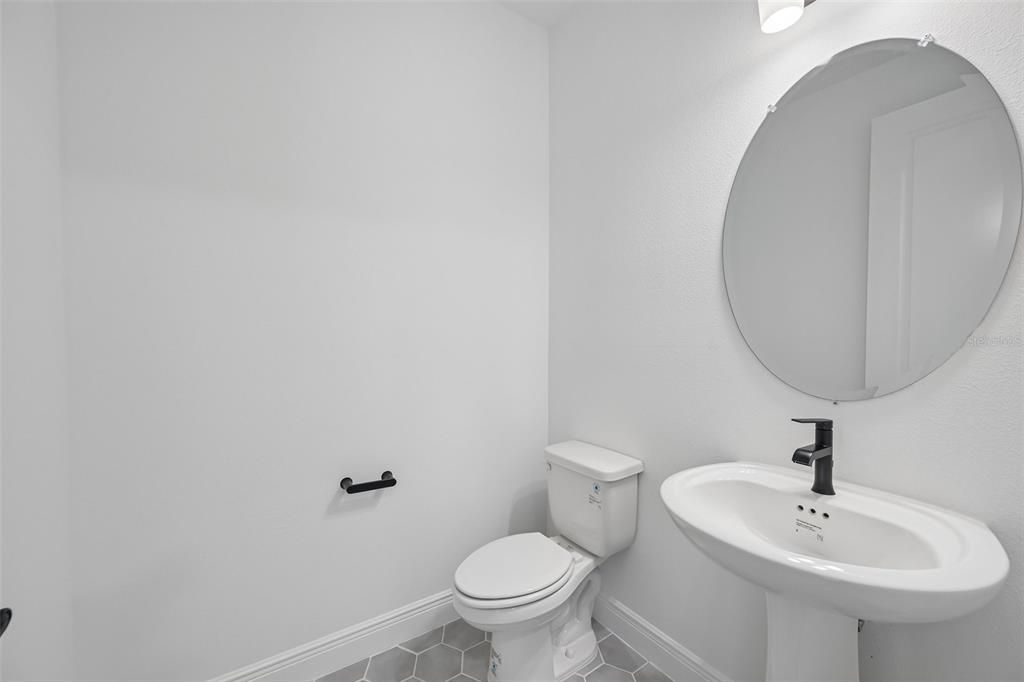 Active With Contract: $399,999 (3 beds, 2 baths, 1694 Square Feet)
