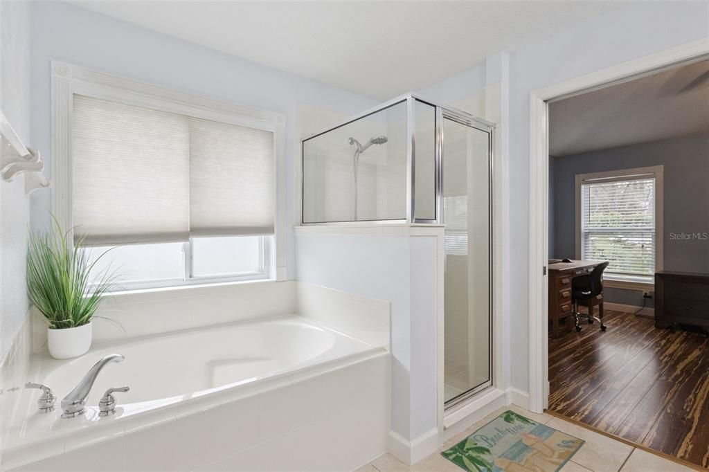 待售: $295,000 (3 贝兹, 2 浴室, 1451 平方英尺)